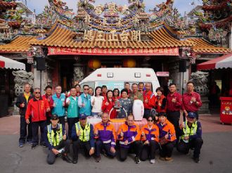 溪北六興宮捐贈新港分隊自動心肺復甦機