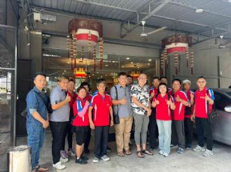 第四天：午餐響宴強記海鮮酒家~慈念堂鄭明德堂主、葉孫寧會長熱烈歡迎接待。