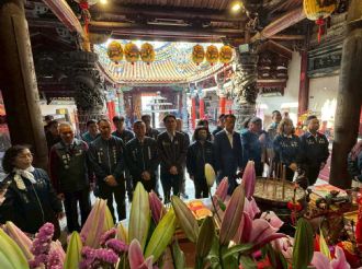 115年2月18日初二縣長至六興宮發紅包