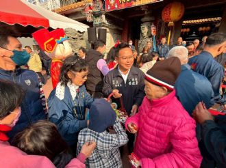 115年2月18日初二縣長至六興宮發紅包
