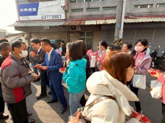 115年2月18日初二縣長至六興宮發紅包