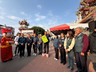 115年2月18日初二縣長至六興宮發紅包