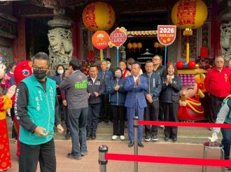 115年2月18日初二縣長至六興宮發紅包
