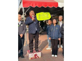 115年2月18日初二縣長至六興宮發紅包
