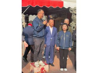 115年2月18日初二縣長至六興宮發紅包