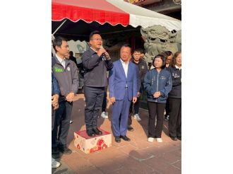 115年2月18日初二縣長至六興宮發紅包