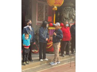115年2月18日初二縣長至六興宮發紅包