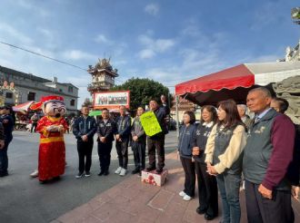 115年2月18日初二縣長至六興宮發紅包