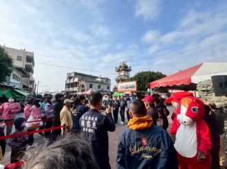 115年2月18日初二縣長至六興宮發紅包