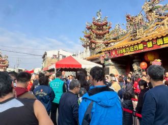 115年2月18日初二縣長至六興宮發紅包