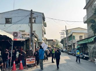 115年2月18日初二縣長至六興宮發紅包