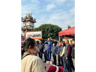 115年2月18日初二縣長至六興宮發紅包