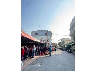 115年2月18日初二縣長至六興宮發紅包