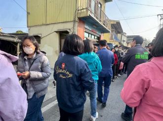 115年2月18日初二縣長至六興宮發紅包