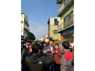 115年2月18日初二縣長至六興宮發紅包