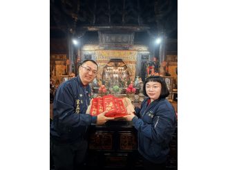 115年1月26日新港鄉公所安心、用心，普發振興禮金3000元，在溪北六興宮一心禀告，萬誠上達，恭請媽祖鑒納，加持護佑。