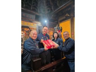 115年1月26日新港鄉公所安心、用心，普發振興禮金3000元，在溪北六興宮一心禀告，萬誠上達，恭請媽祖鑒納，加持護佑。